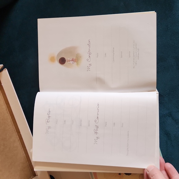 Precious Moments Bible 1978 - Picture 10 of 16